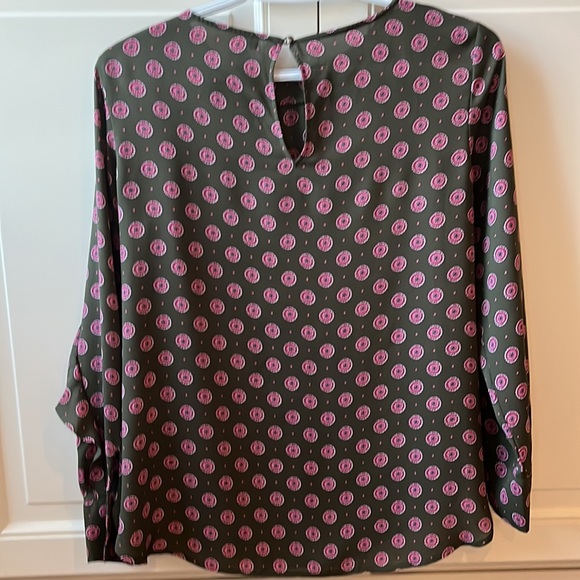 Banana republic blouse - Picture 3 of 5